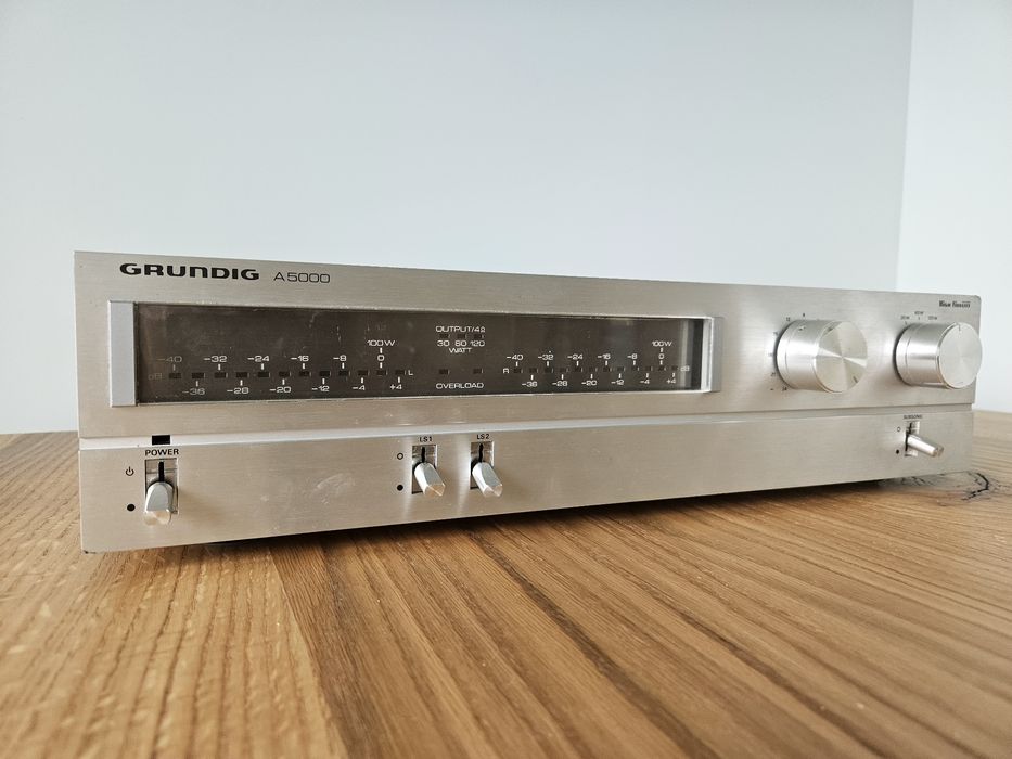 Grundig A5000 - końcówka mocy, działa tylko jedna strona.