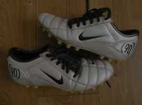 Buty korki NIKE TOTAL 90 III sportowe 44/ 28 cm