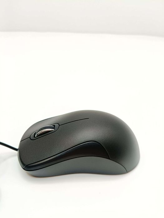 Amazon Basics Cicha przewodowa mysz USB z 3 przyciskam