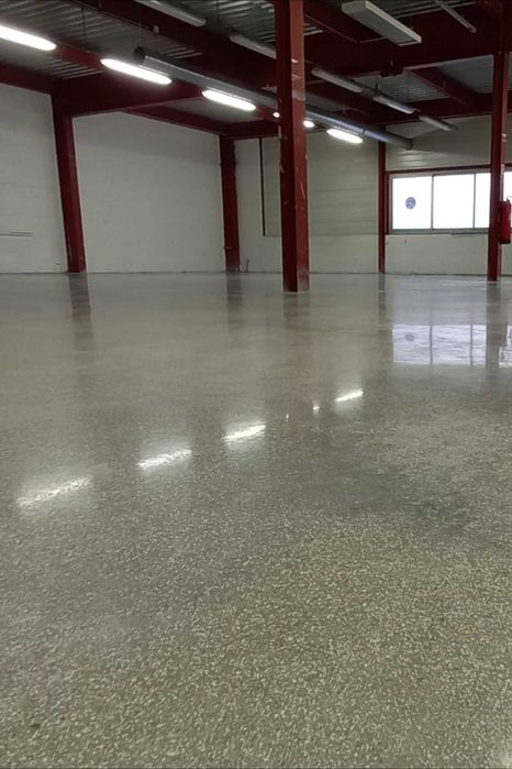 Posadzki jak nowe – kompleksowe odświeżenie i zabezpieczenie!