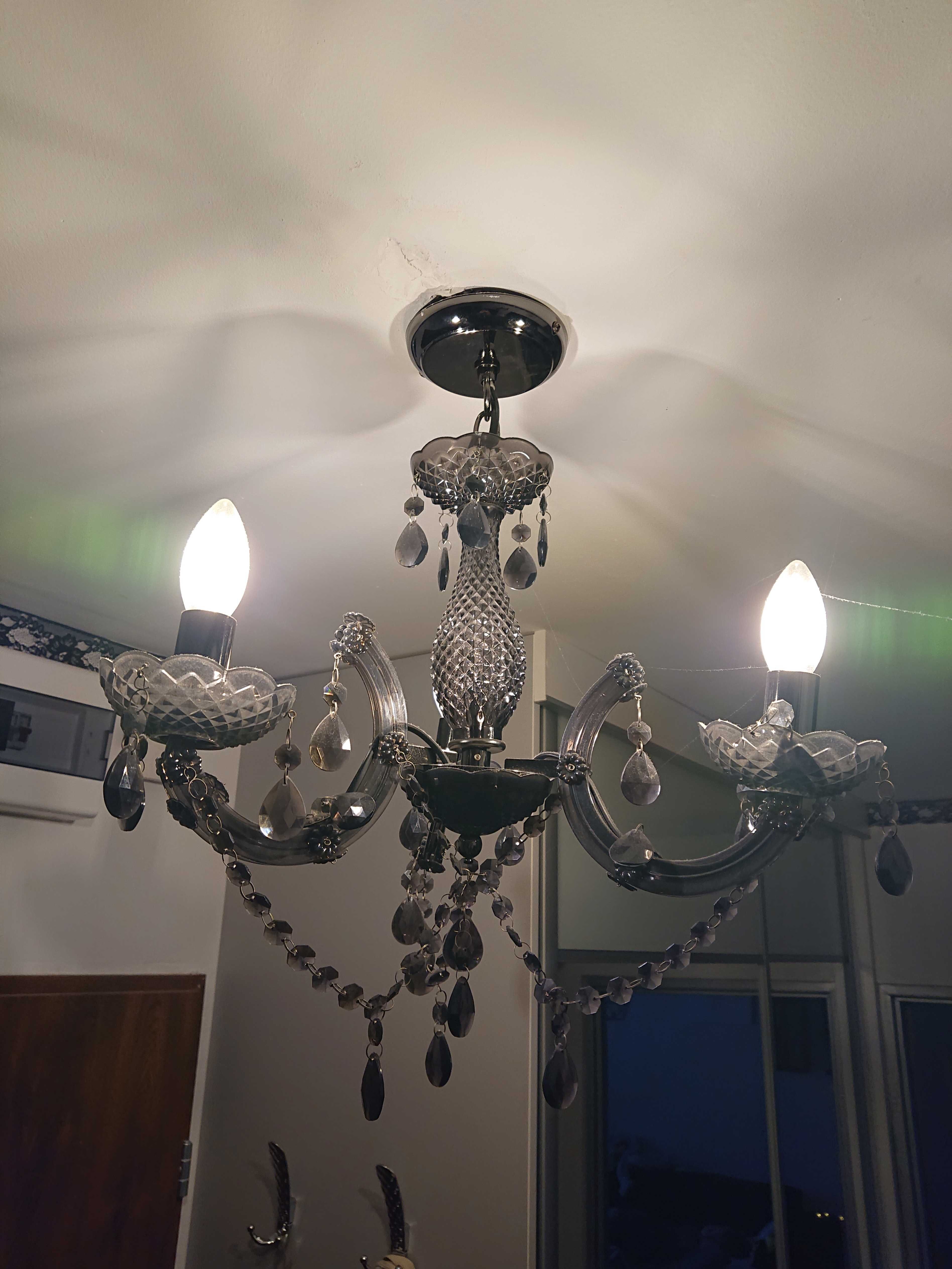 Lampa wisząca w stylu glamour