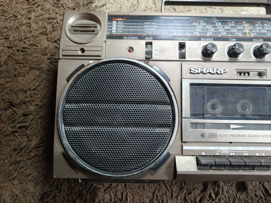 Radio magnetofon Sharp GF 5757