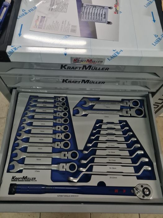 Carrinho de ferramenta de 8 gavetas vazio