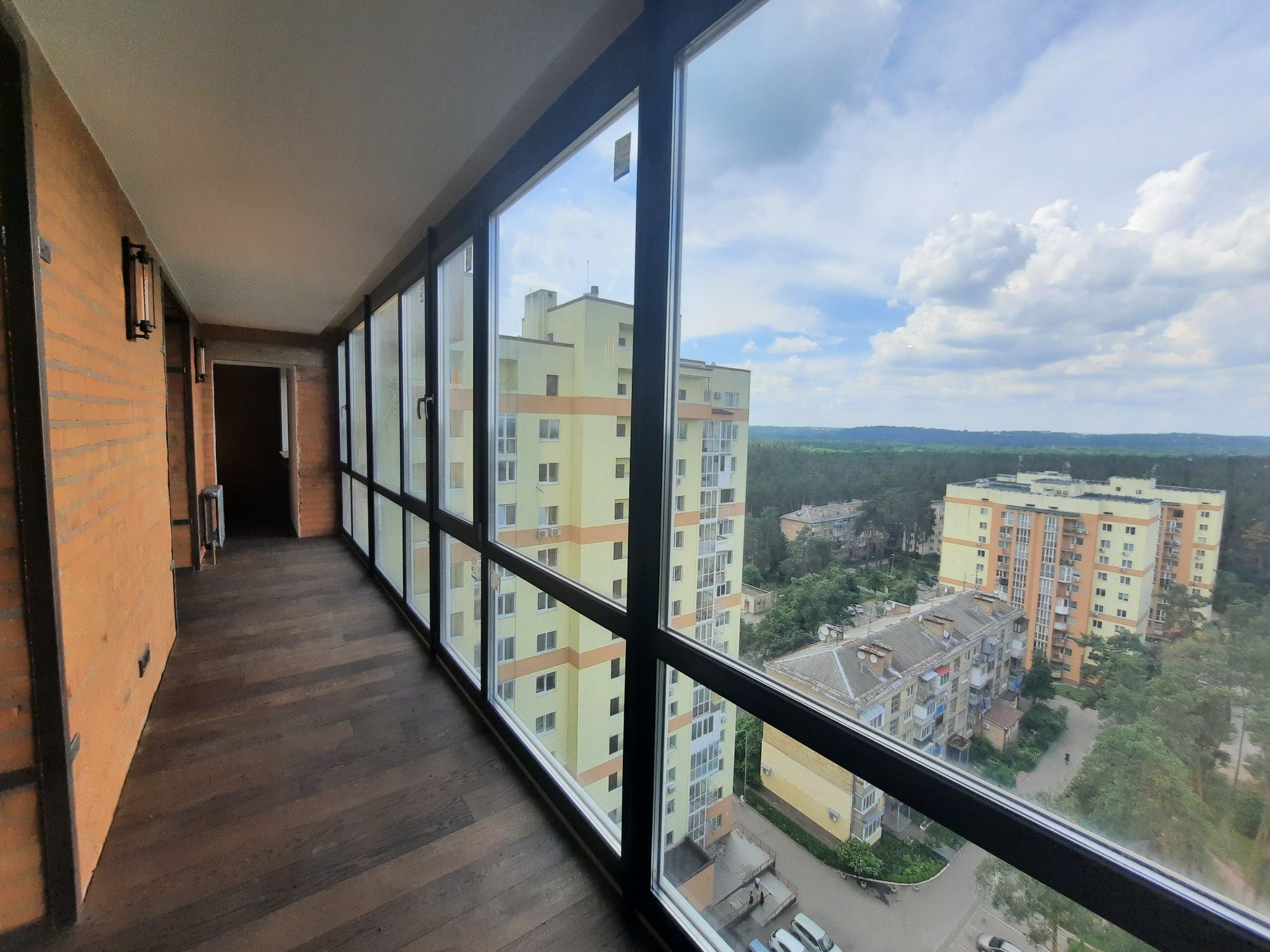 Продаж стильної видової квартири в Конча-Заспі  117,5 м² 14 поверх