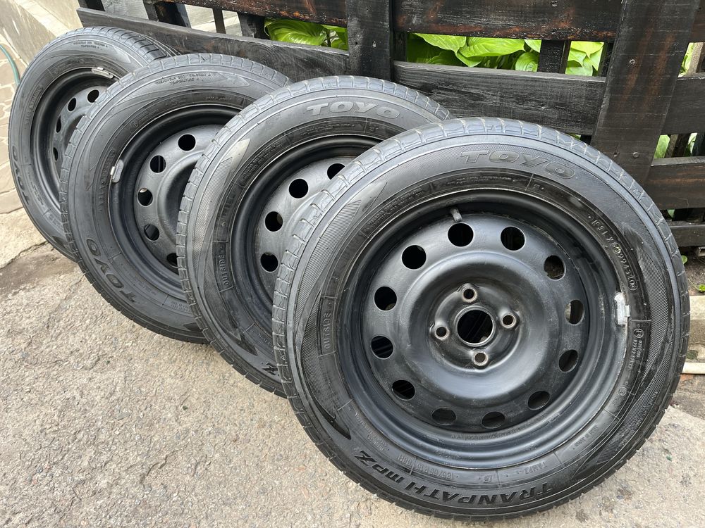 Шины  Toyo 185/65 R15