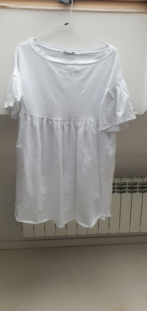 Letnia biała sukienka babydoll rozkloszowana