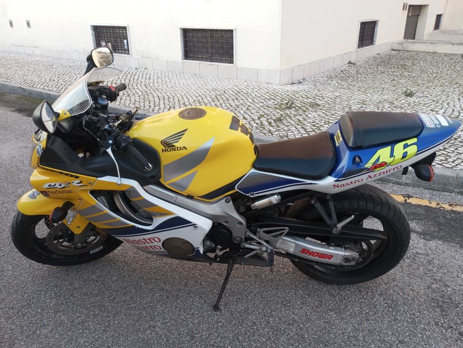 Vendo CBR 600F ano 2002 (Valentino Rossi)