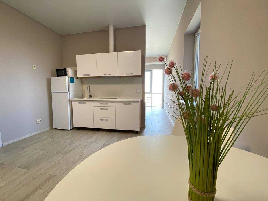 Продам  2к квартиру ЖК , вул.Робоча, 78м2