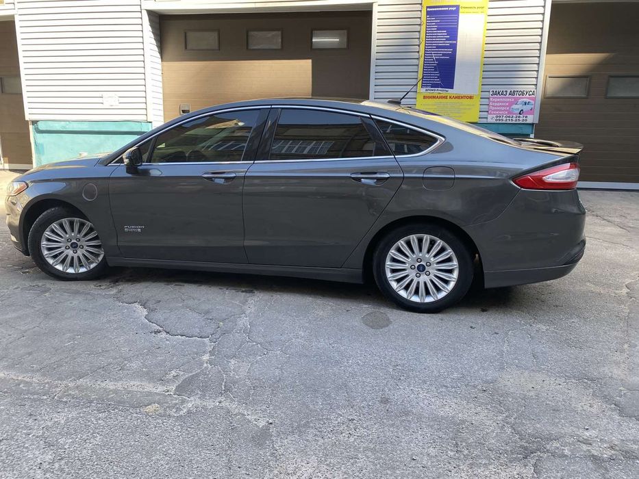 Продам FORD FUSION plagin