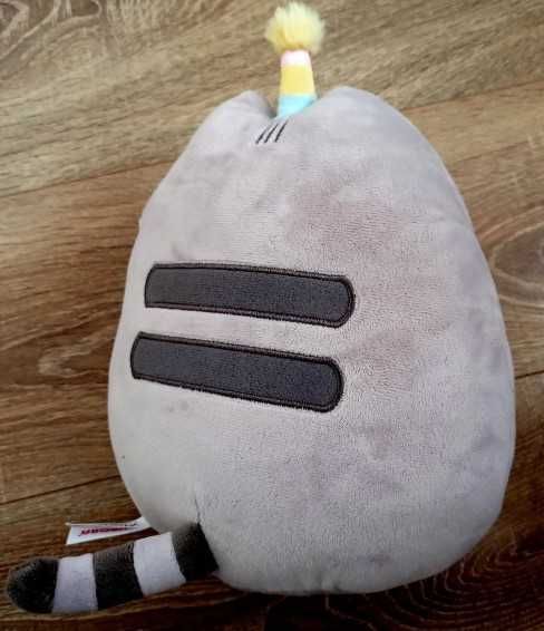 PUSHEEN z tortem w czapce 27cm BIRTHDAY PARTY kot zabawka dla dziecka
