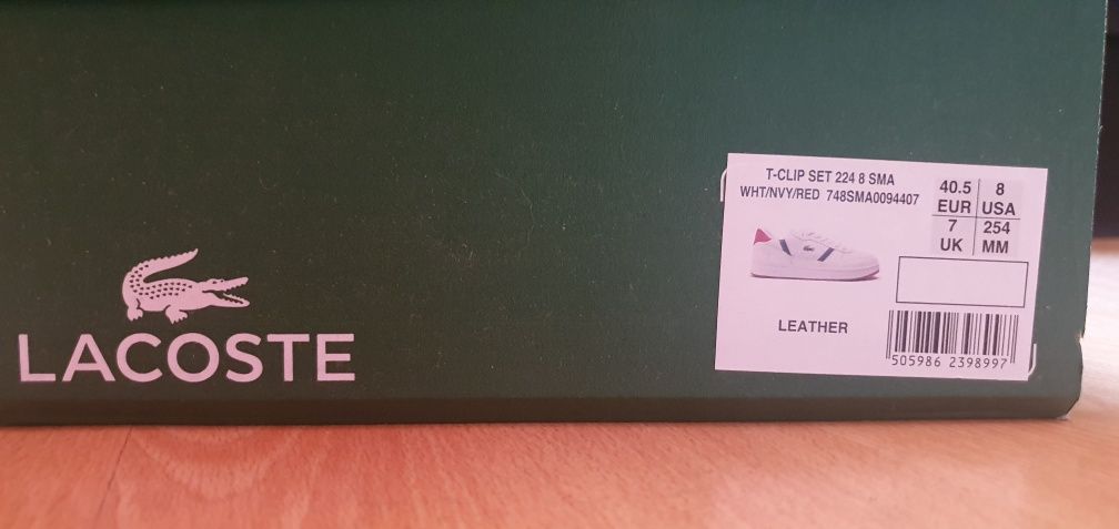 Sapatilhas Lacoste novas