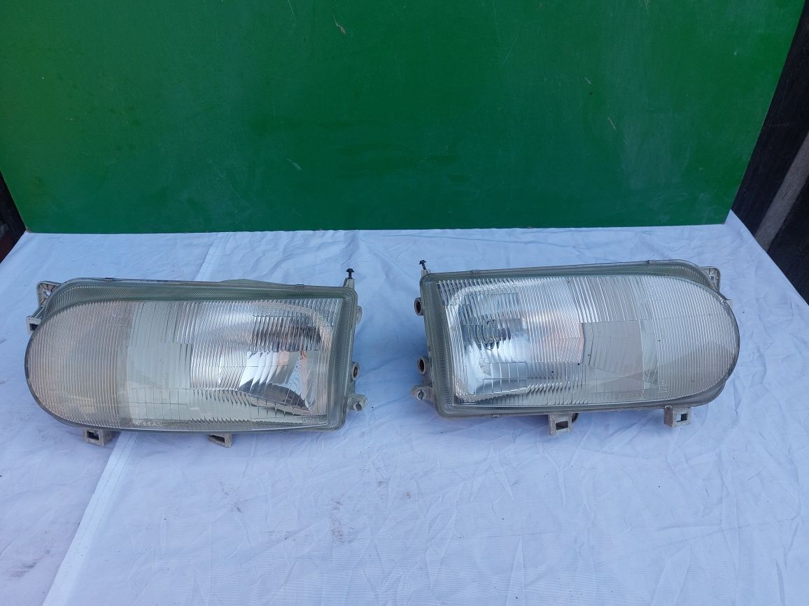 Lampy tył lampy przód Nissan Vanette Serena 2.3