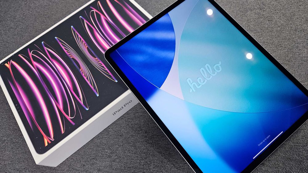 Планшет Apple iPad Pro 12.9" M2 Wi-Fi 256GB Space Gray (MNXR3)