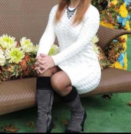 Біле тепле плаття, розмір S