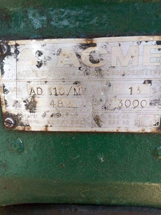 Tenho para venda este motocultivador de marca ACME  valdobbiadene com