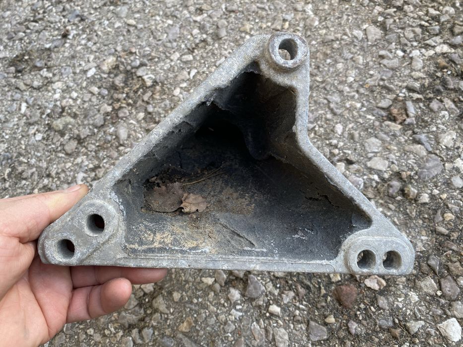 Audi a4b5 a6c5 Passat b5 lapa mocowanie silnika