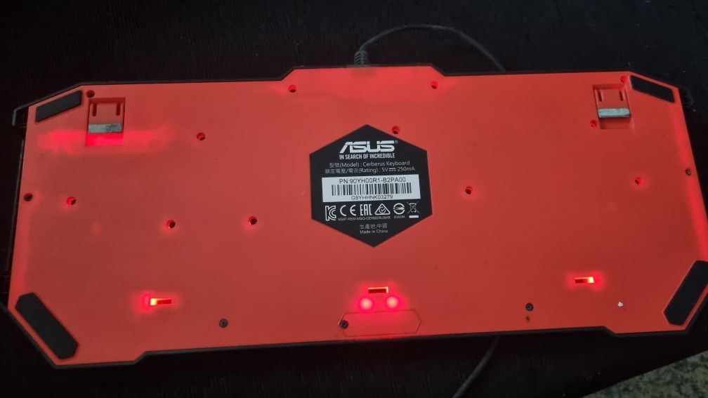 Teclado Gaming Asus Cerberus