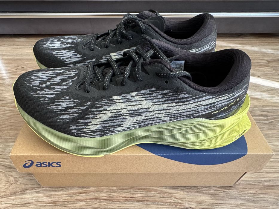 Asics Novablast 3 42.5EUR 9US Nowe