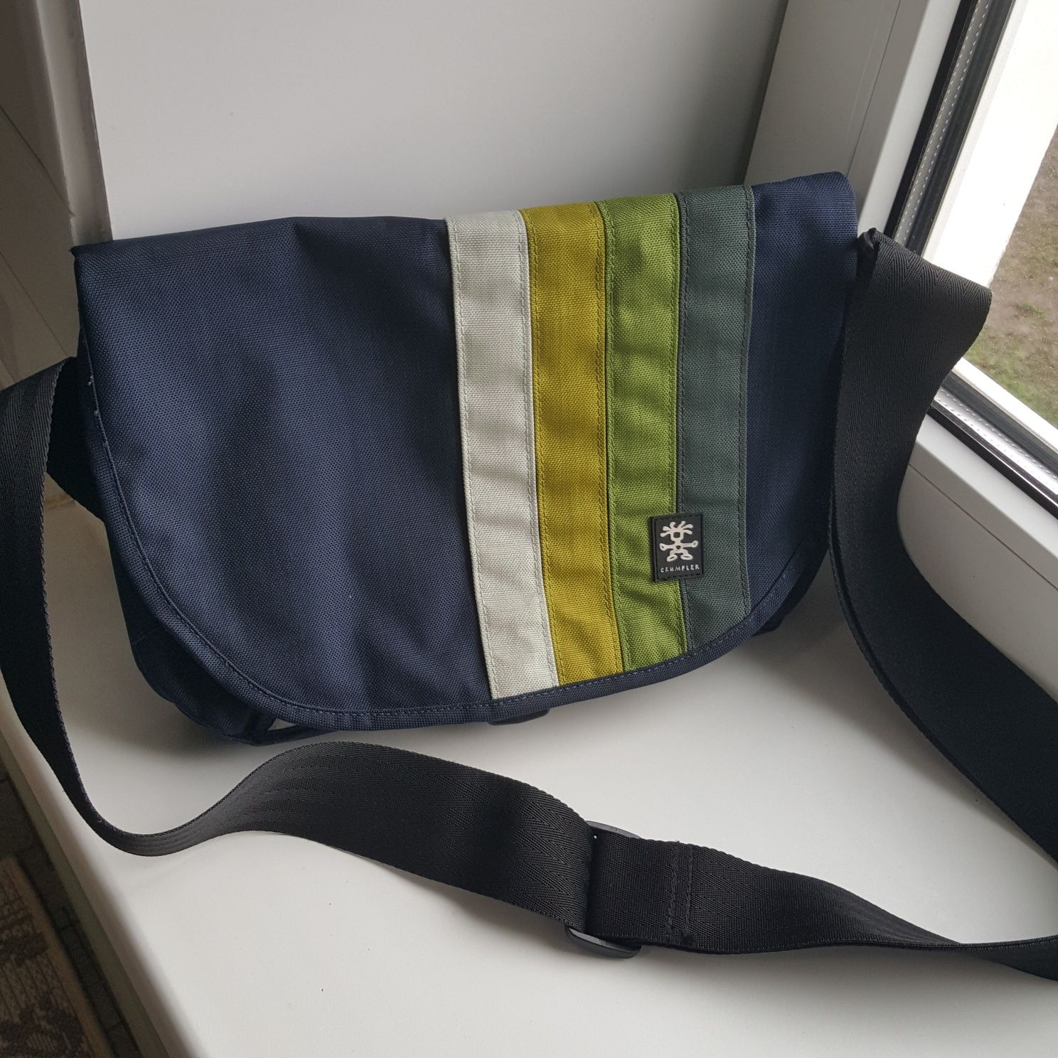 Наплічна сумка Crumpler Dinky Di Messenger S