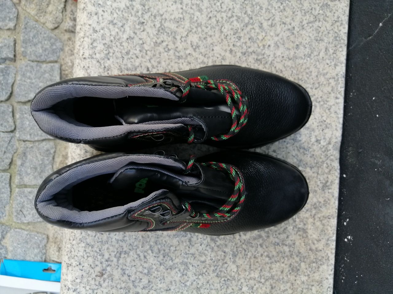 Vendo botas de segurança
