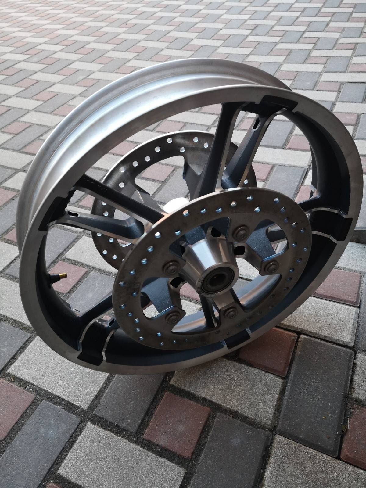 Колесо переднє Enforcer  Harley Davidson