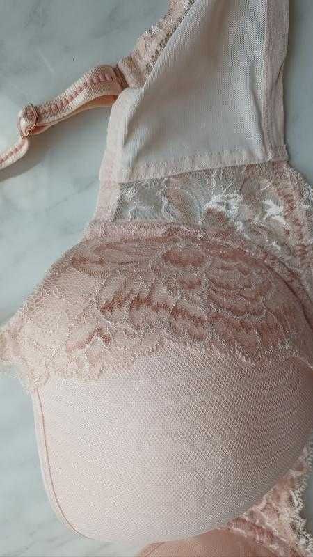 Бюстгальтер з мереживом triumph peony florale wp 36dd(80e)