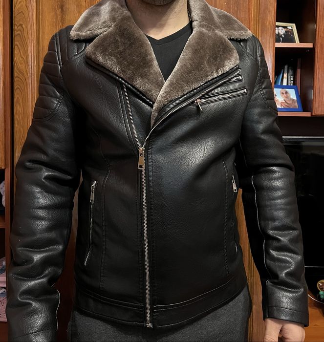 Продам чоловічу зимову кожанку в новому станні