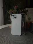 iPhone 15 128GB - Piekny stan + Etuii Spigen