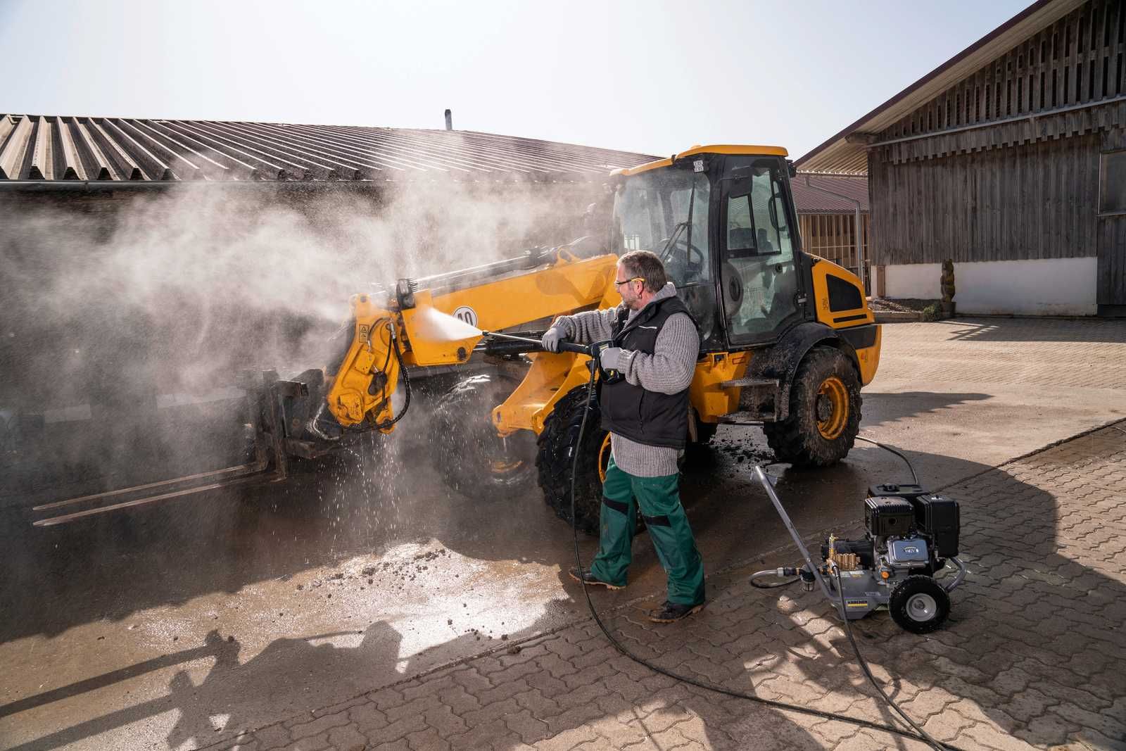 Wynajem MOCNA myjka spalinowa Karcher do czyszczenia kostki ZESTAW FV