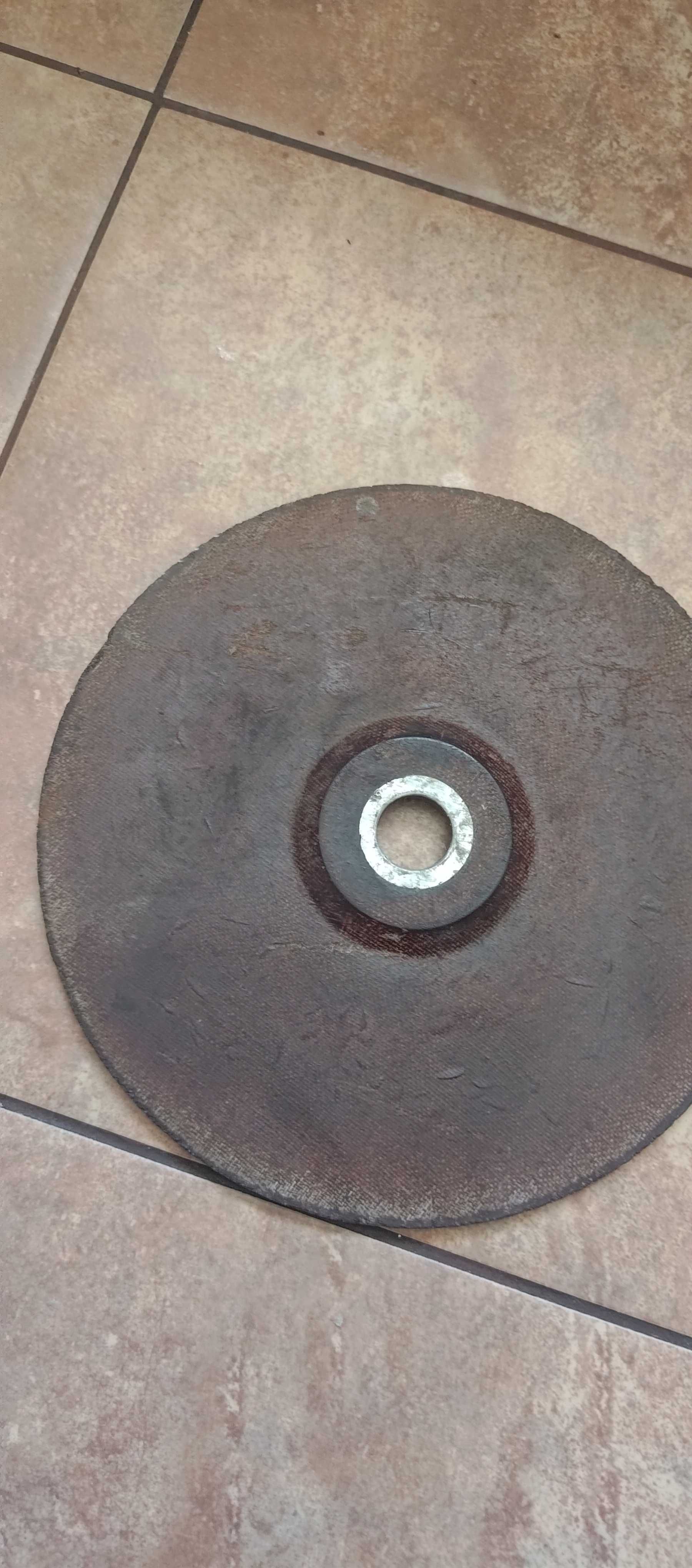 Tarcze szlifierskie do twardego metalu