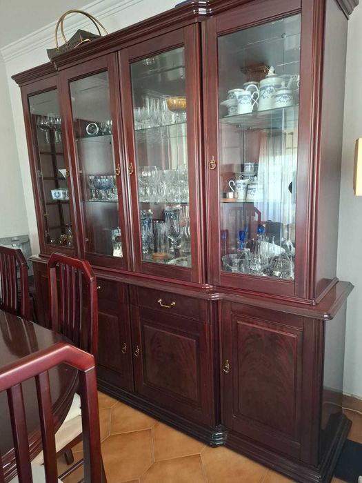 Móveis Sala de Jantar em Mogno