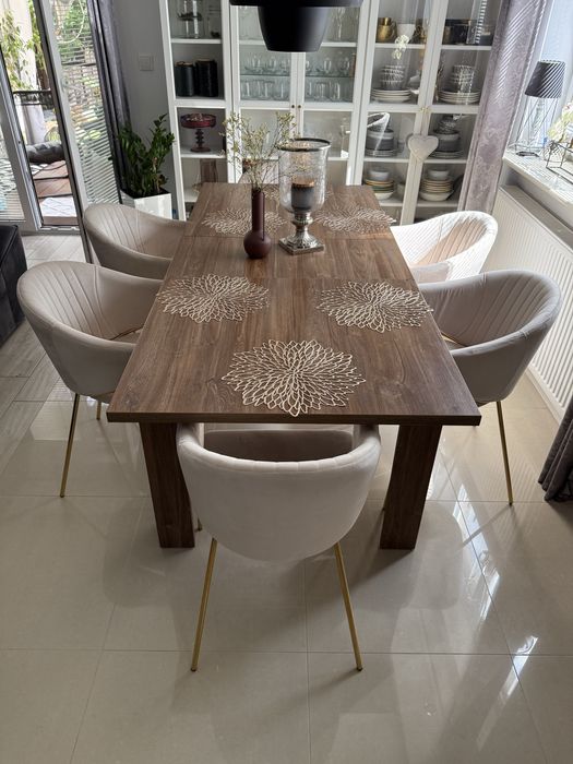 Krzesła Glamour beżowe welur, złote nogi