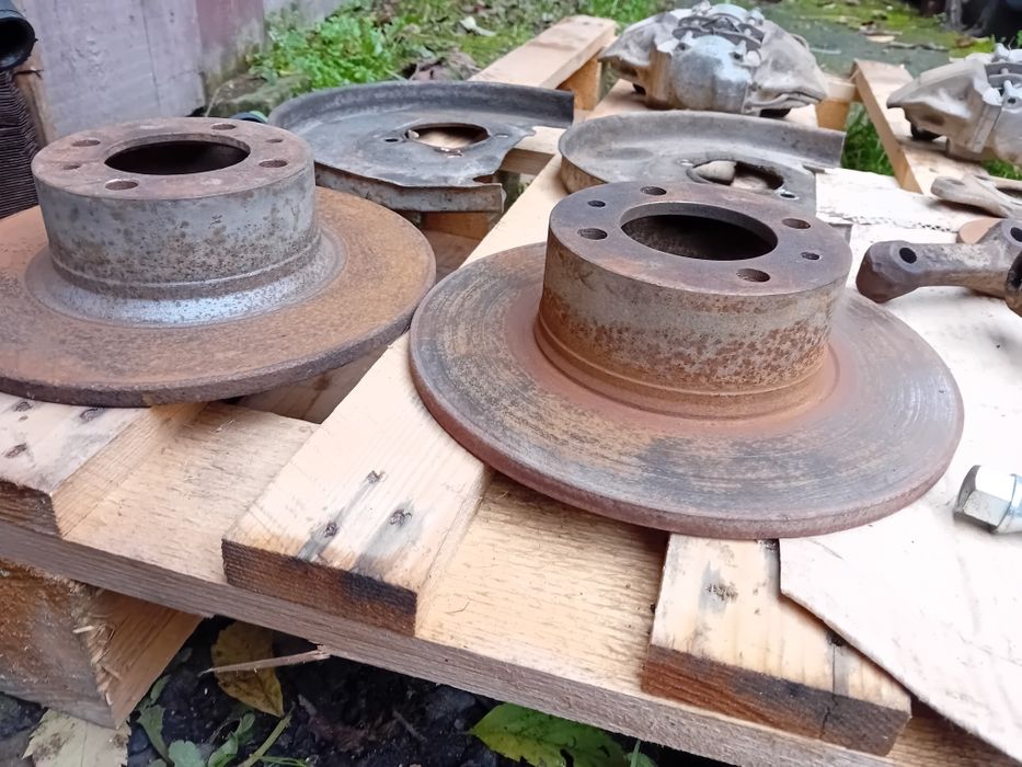 Продам ступіци ваз класіка можна взборі можна окремо  є москвічовські