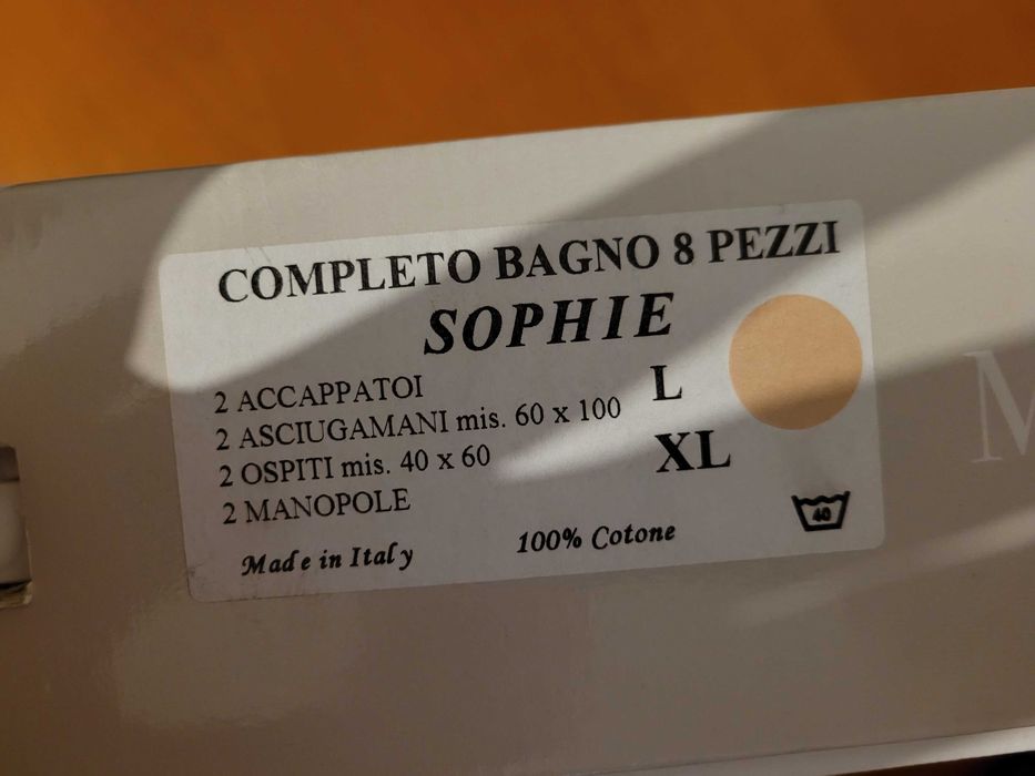 Zestaw dwa włoskie szlafroki i ręczniki 100% bawełna zestaw kąpielowy