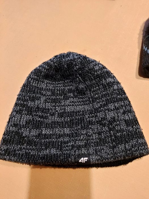 ciepłe czapki zimowe 3 sztuki 8-10 lat