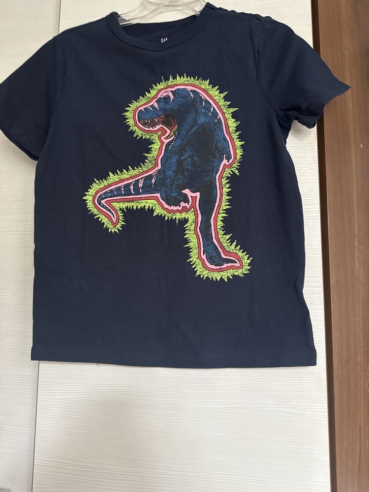 koszulka z dinozaurem nowa