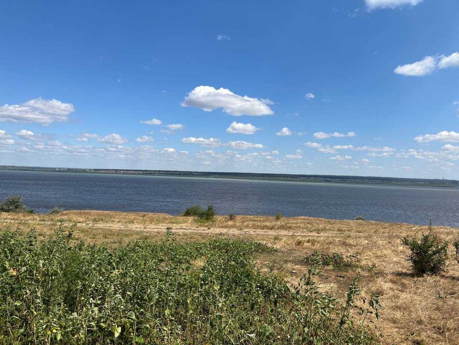 Продам отличный 2-х эт. дом в живописном месте  у реки