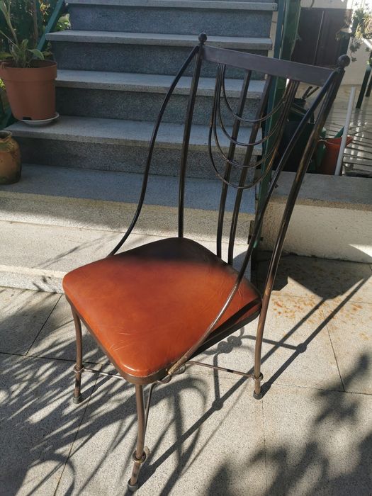 Cadeiras de ferro