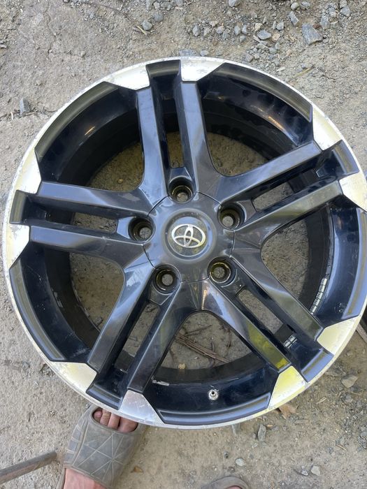 Продам диски с таета ленд крузер 200 R-20