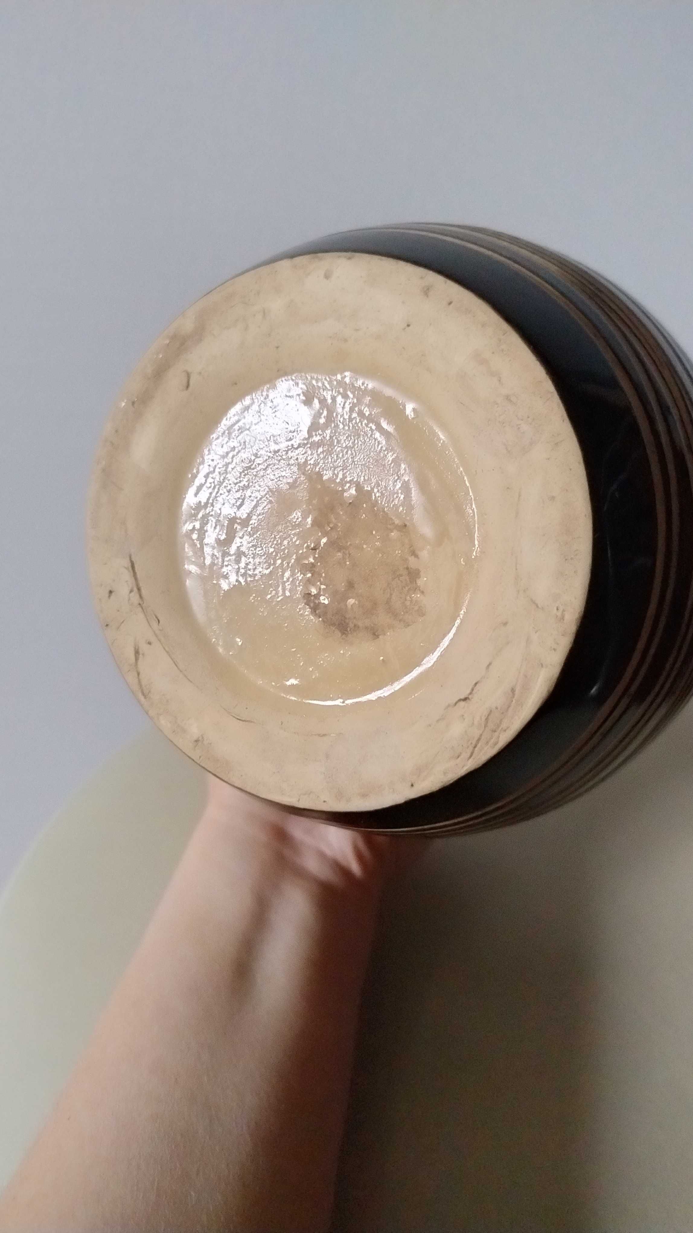2 ceramiczne doniczki/osłonki w czarnym kolorze w paski