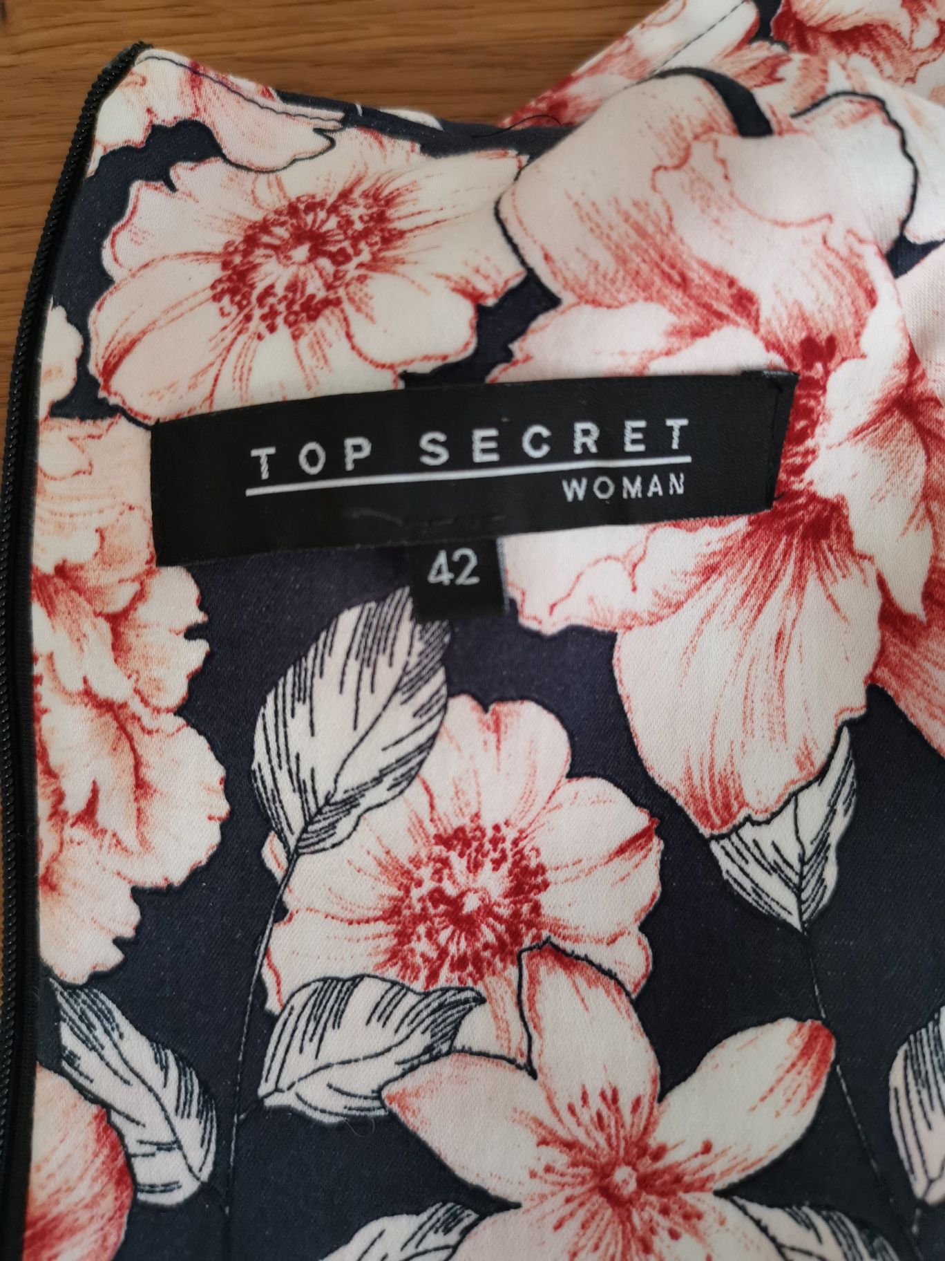 Sukienka Top Secret r. 40