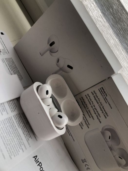 Продам навушники AirPods Pro 2