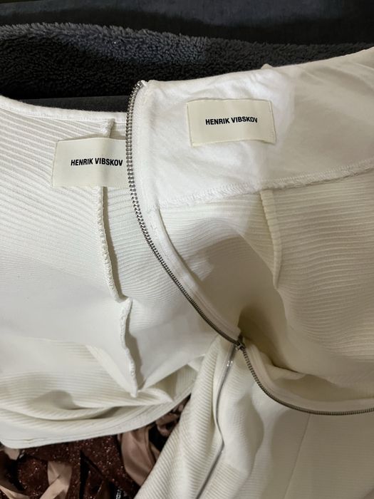 Henrik Vibskov bialy komplet premium sposnica top