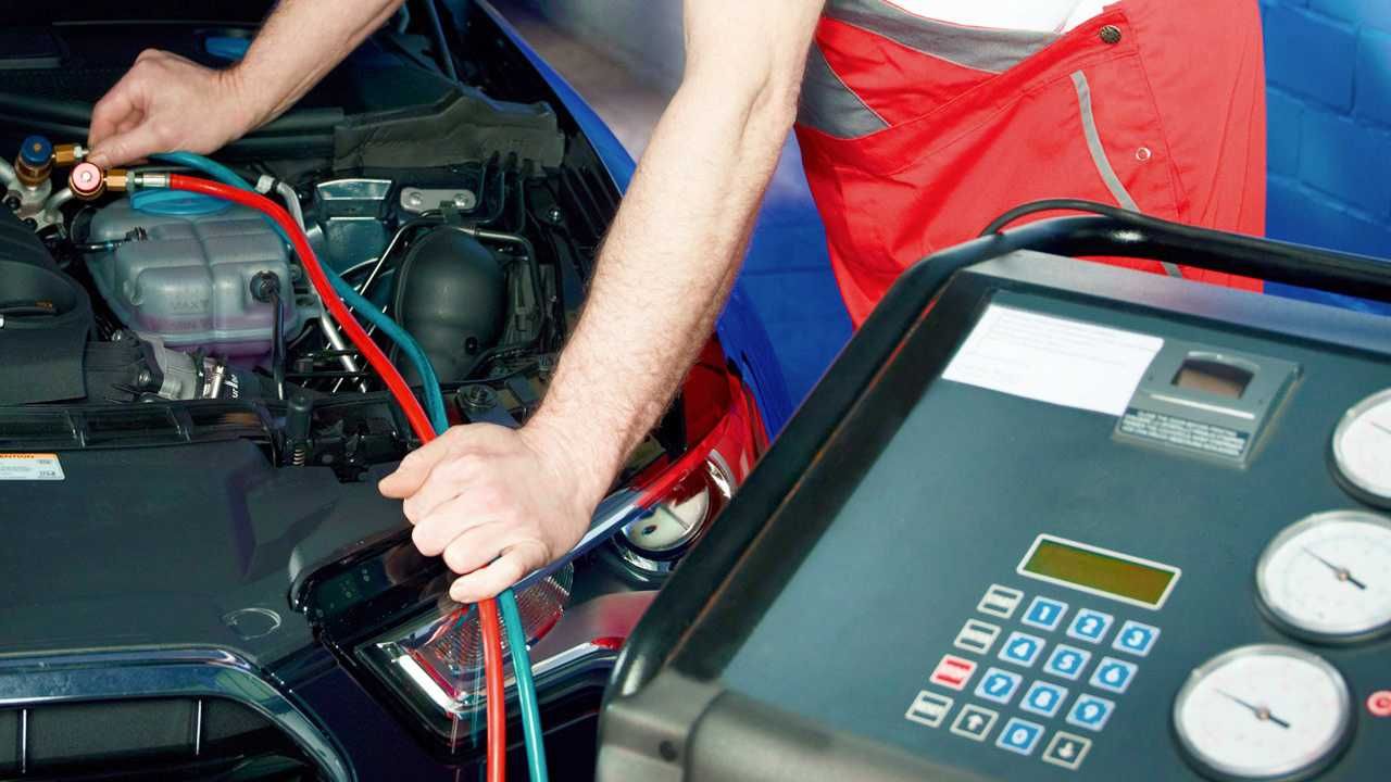 Заправка кондиционера авто. Автокондиціонер. Дозаправка фреоном авто