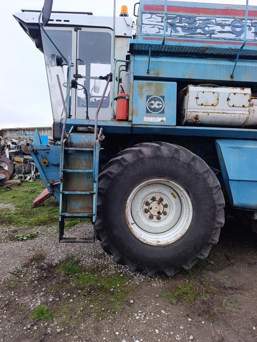 Комбайн СЛАВУТИЧ КЗС-9.1 робочий стан