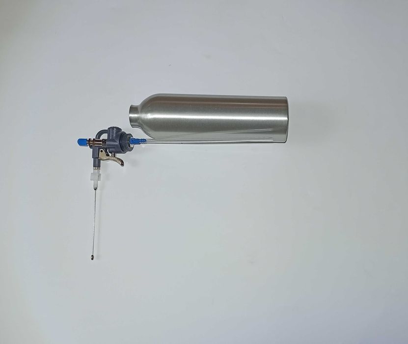 Многоразовый баллон распылитель для технических жидкостей очиститель