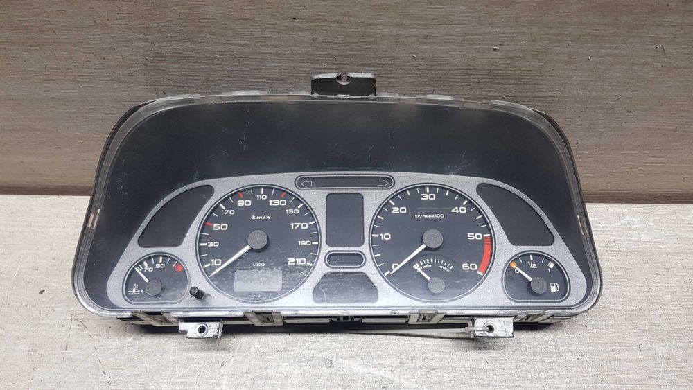 Панель приладів (спідометр, приборка) Peugeot 306 1993-2001p. 2.0Dizel