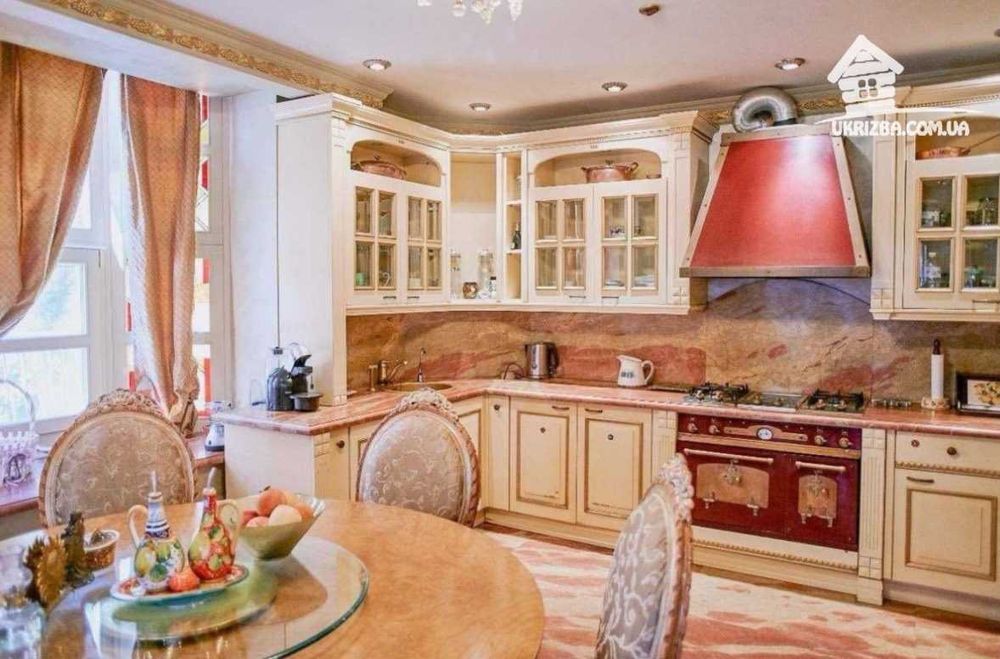 Будинок 900 кв. VIP-рівня.Басейн з підігрівом,сауна,більярд,генератор.