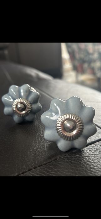 Uchwyty do komody ceramiczne stan odepany 2 szt