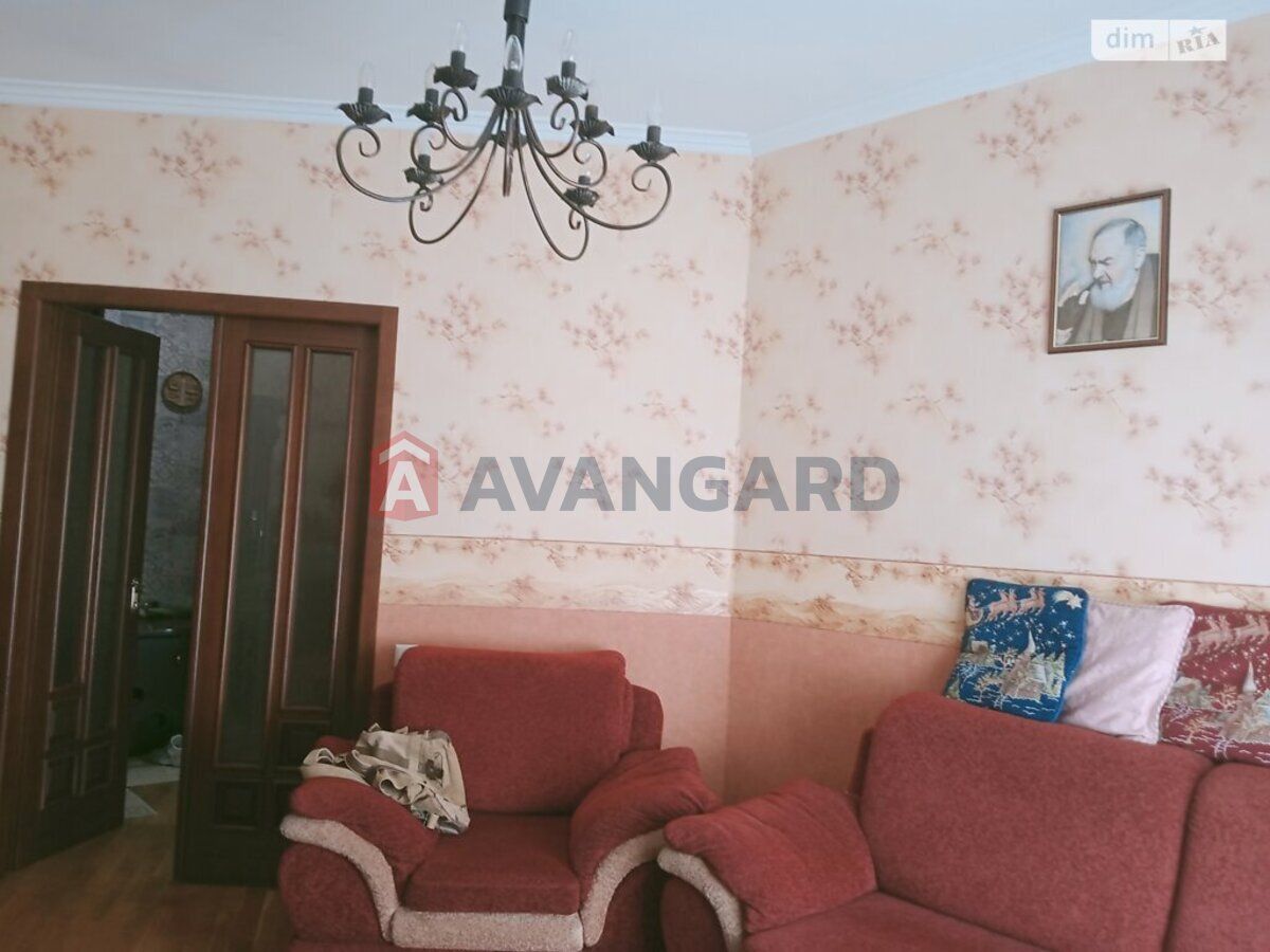 Продам 2к квартиру з якісним ремонтом в Центрі міста